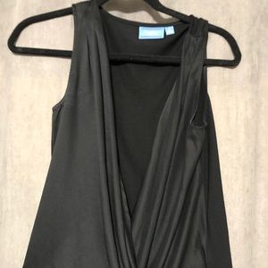 Vera Wang dressy plunging v neck sleeveless top